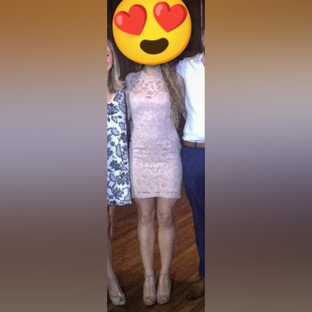 Elegant Lace Dress in Cream / Pink